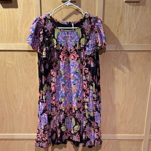 Floral Patterned Dress with Ruffle Sleeves